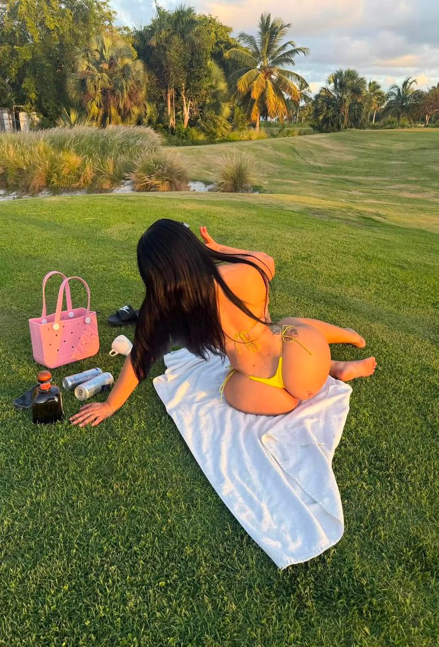 Ashley 904629910, Compañía premium 🔥